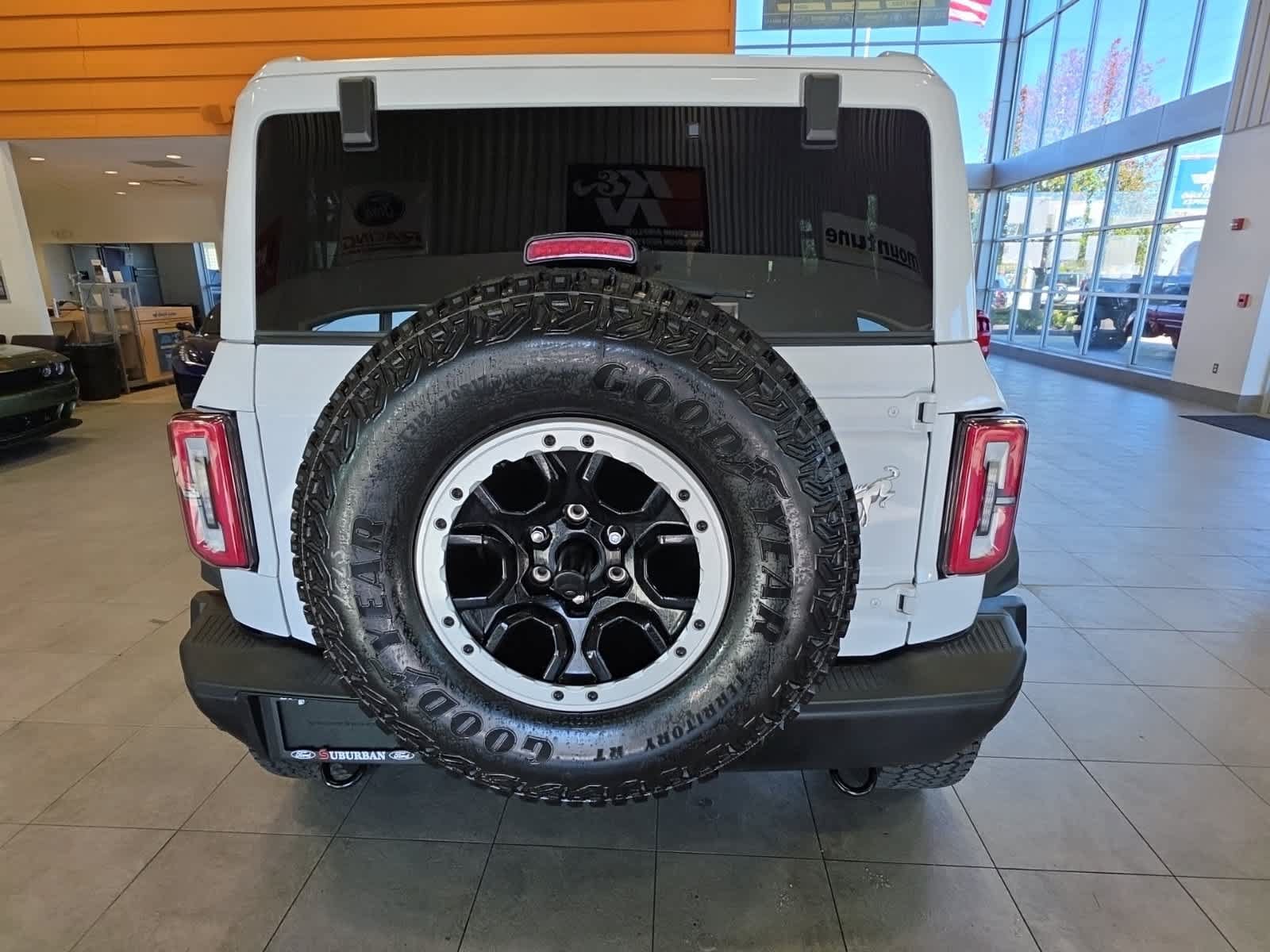 Used 2025 Ford Bronco Badlands AWD/4WD image 10