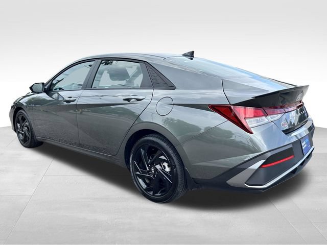 Certified 2026 Hyundai Elantra Sport FWD image 5