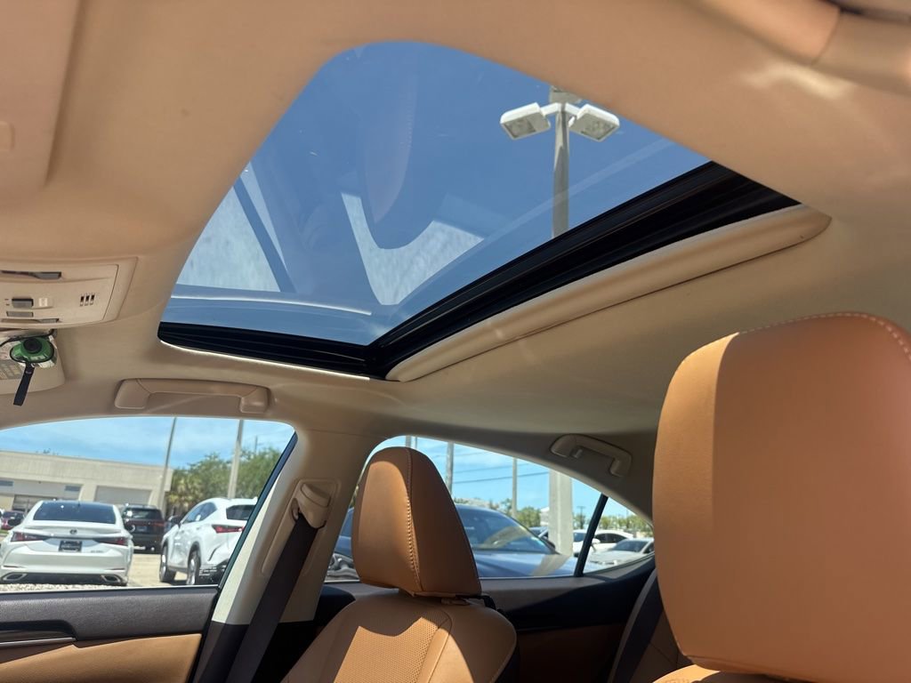 Used 2018 Lexus ES 350 w/ Premier Package FWD image 20