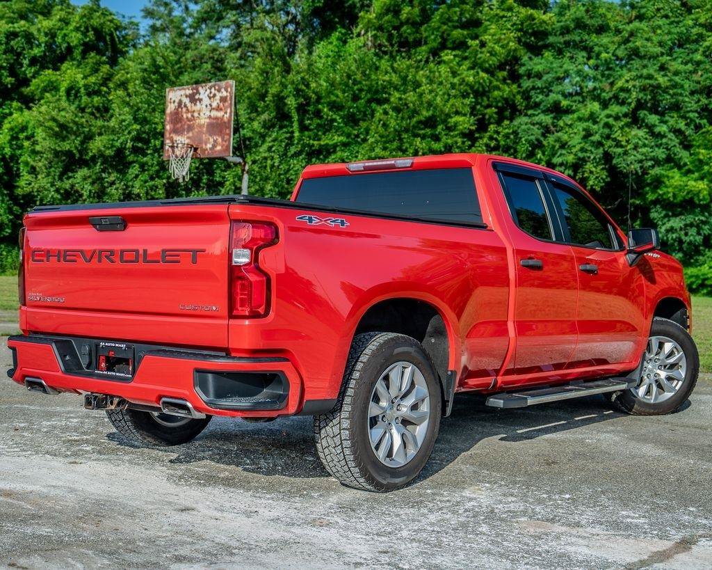 Used 2019 Chevrolet Silverado 1500 Custom w/ Custom Value Package AWD/4WD image 8