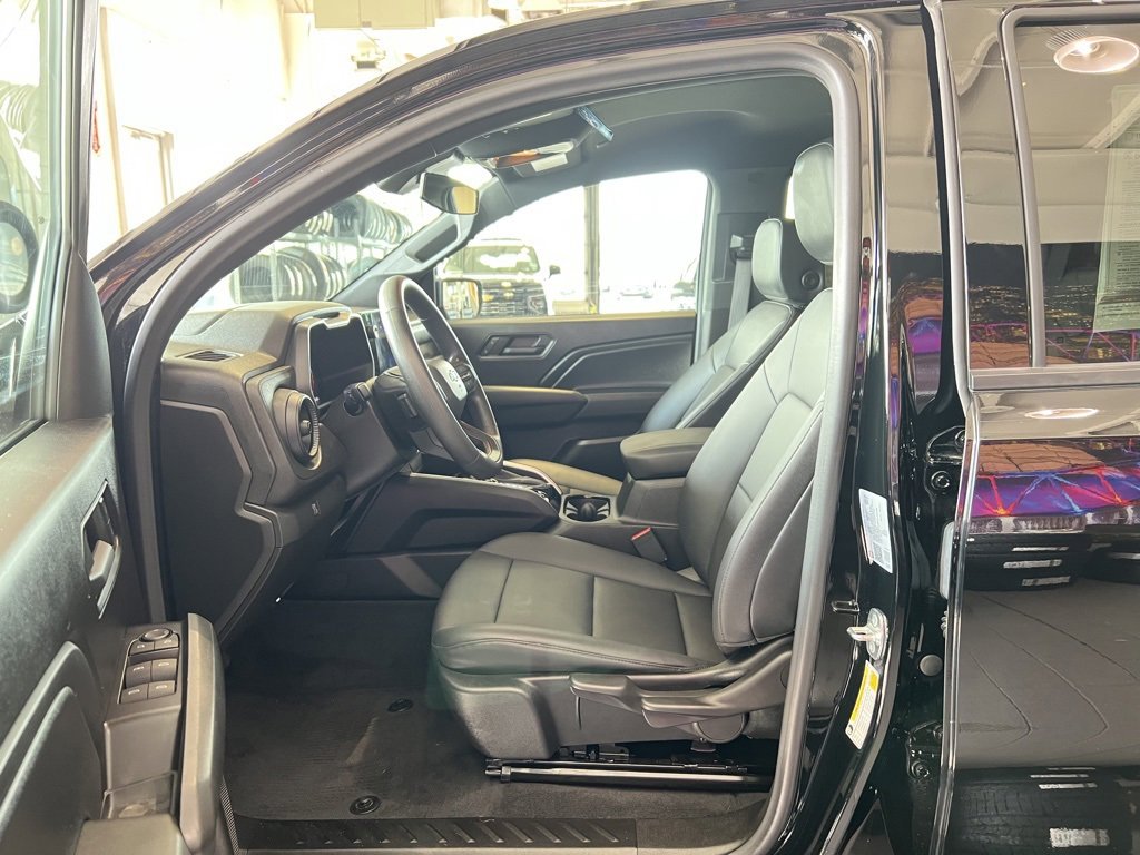 Used 2024 Chevrolet Colorado Trail Boss w/ Safety Package image 18