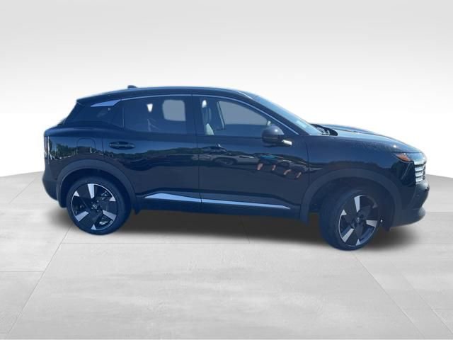 New 2025 Nissan Kicks SR image 9