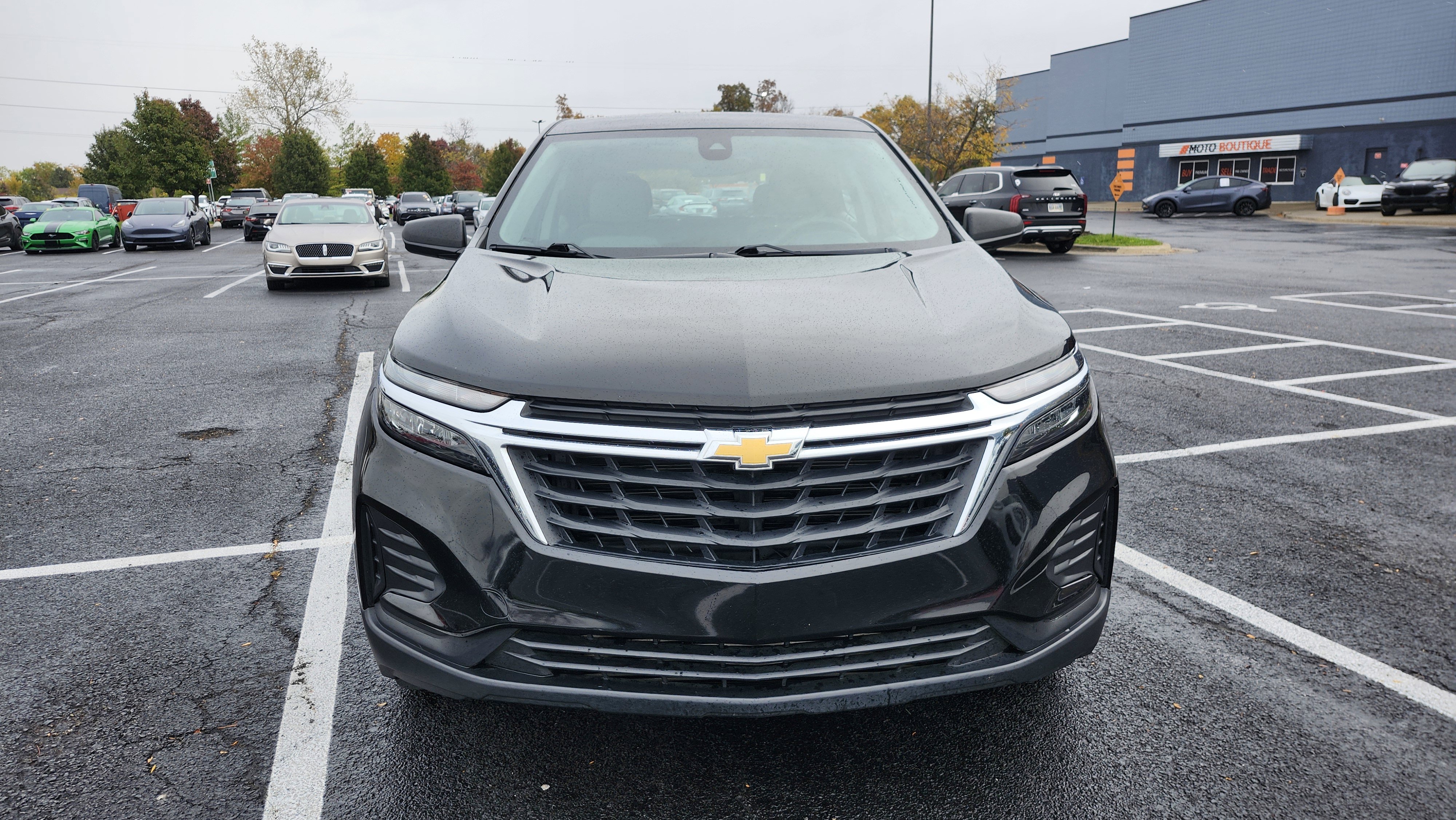 Used 2022 Chevrolet Equinox LS image 3