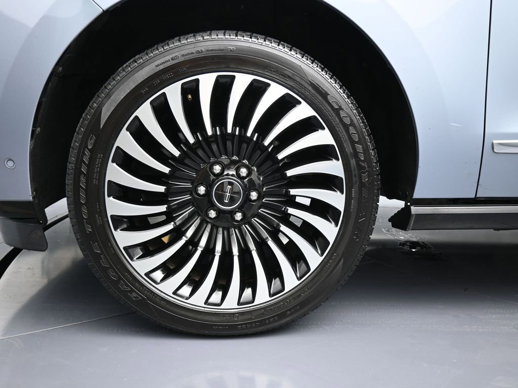 Used 2019 Lincoln Navigator Black Label w/ Cargo Package image 48