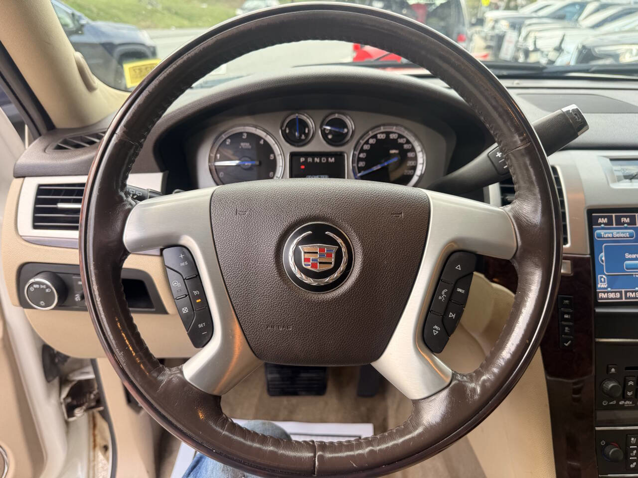 Used 2012 Cadillac Escalade ESV Premium AWD/4WD image 18