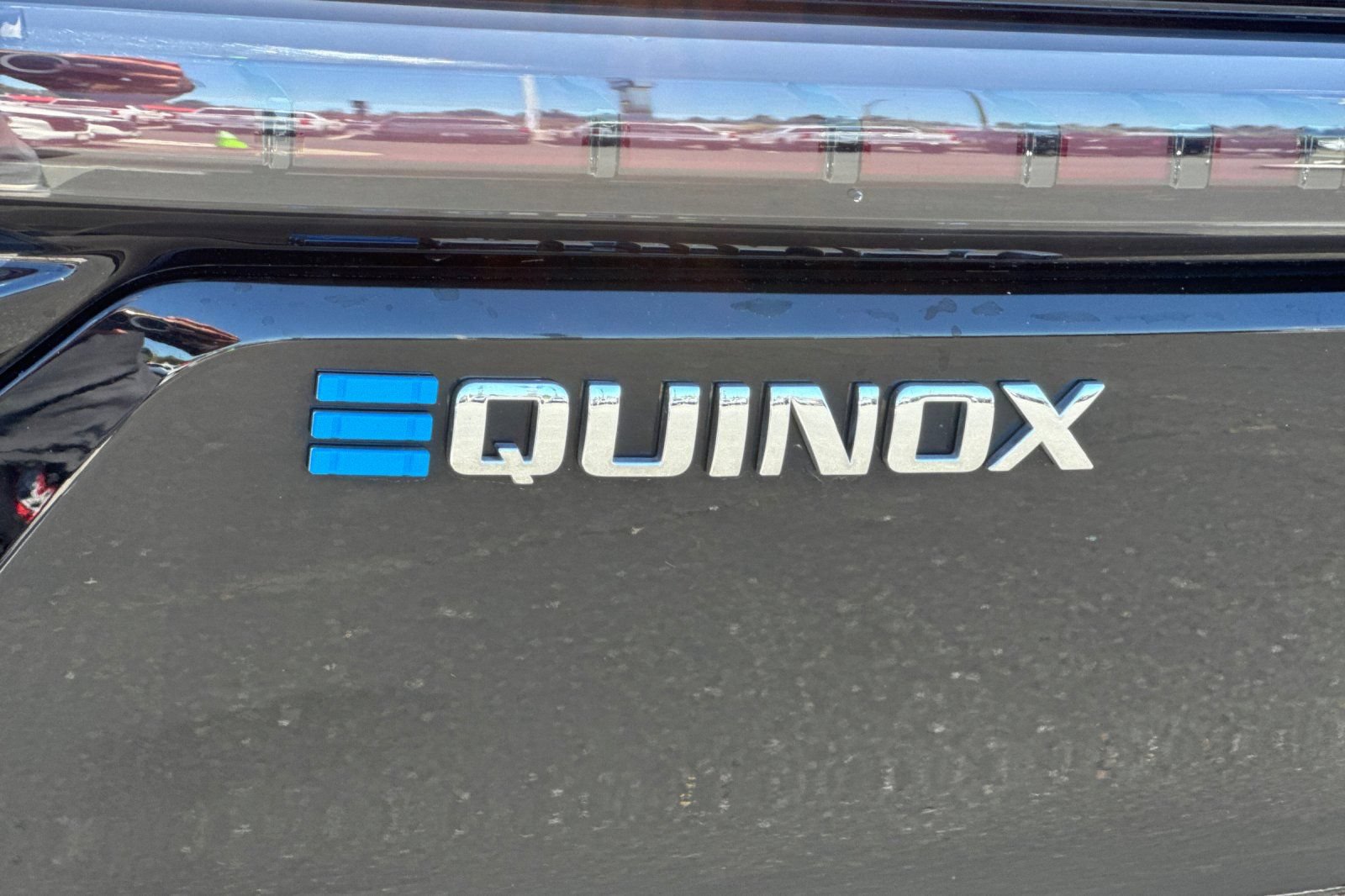 Used 2024 Chevrolet Equinox EV LT FWD image 46