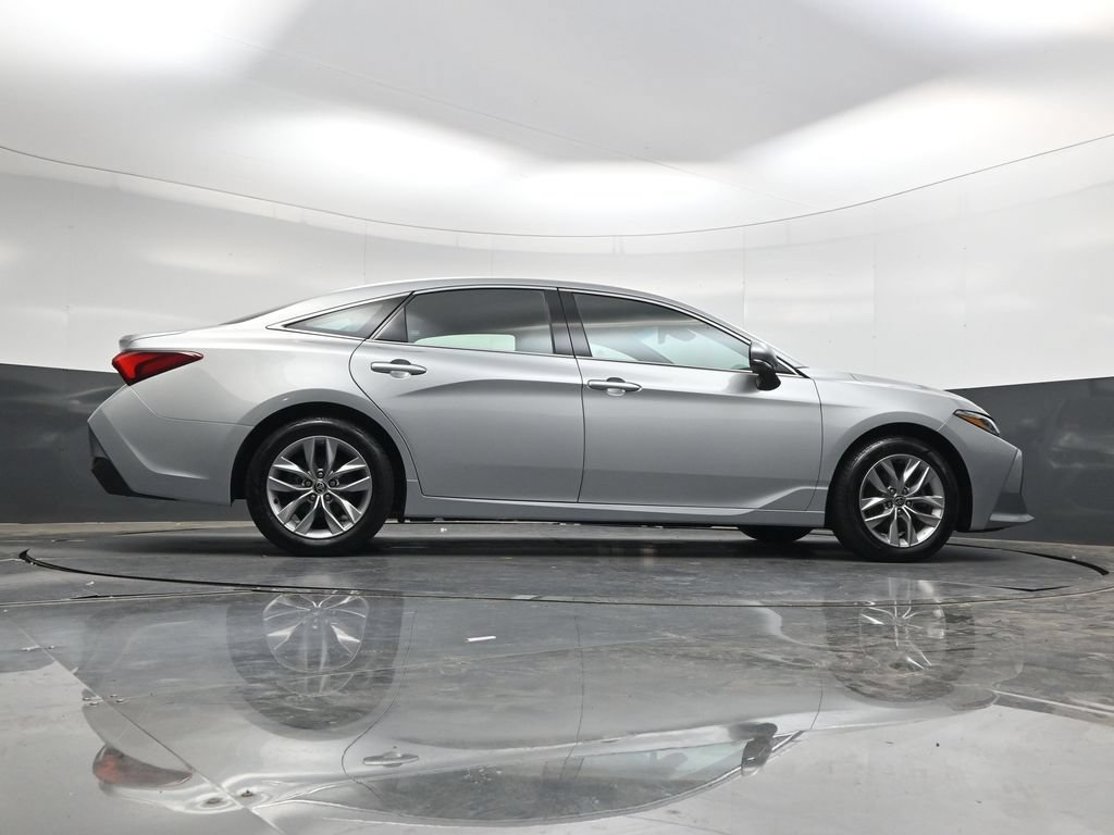 Used 2022 Toyota Avalon XLE w/ Moonroof Package FWD image 38