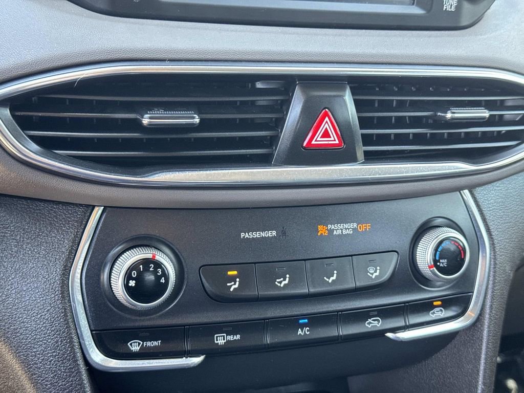 Used 2019 Hyundai Santa Fe SE image 14