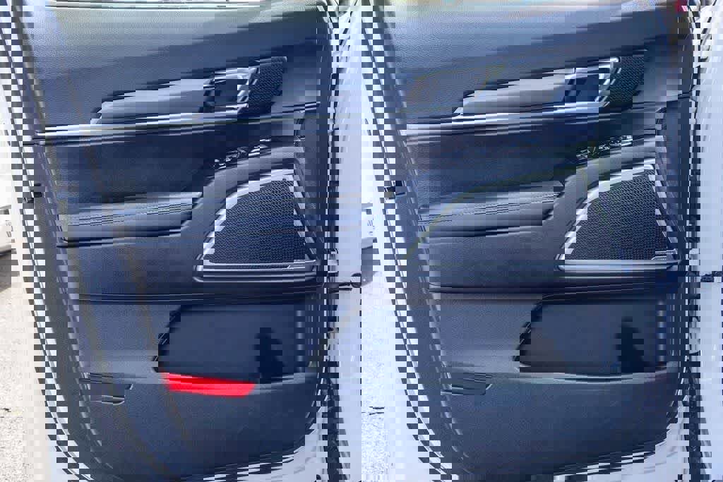 Certified 2023 Kia Telluride LX image 19