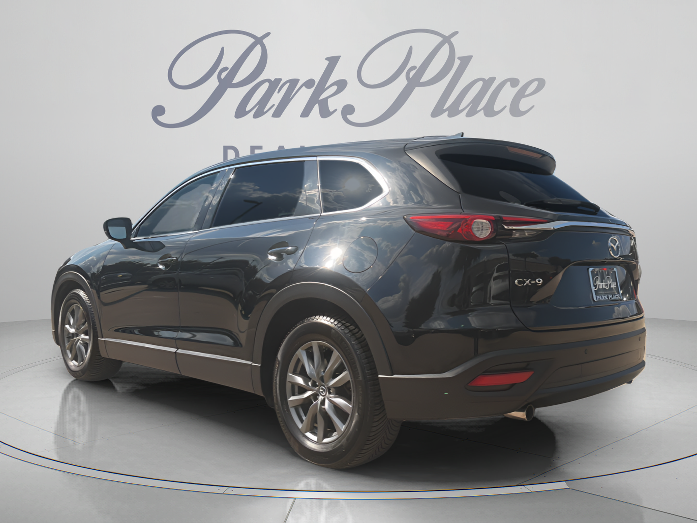 Used 2021 MAZDA CX-9 Touring w/ Touring Premium Package FWD image 3