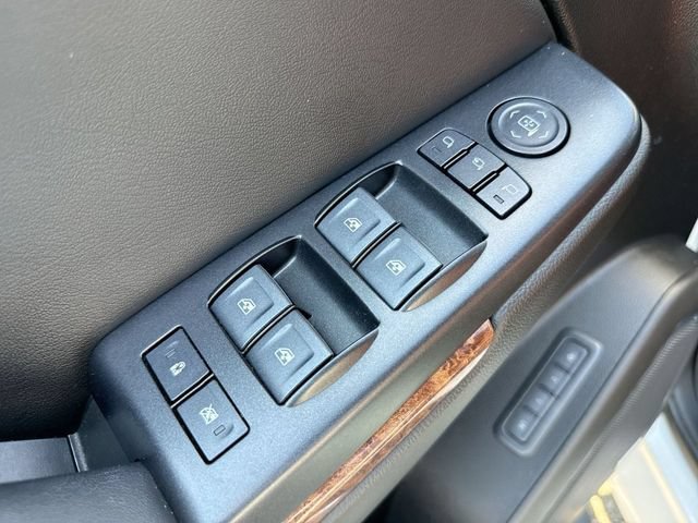 Used 2019 Chevrolet Tahoe Premier w/ Premier Plus Edition AWD/4WD image 13