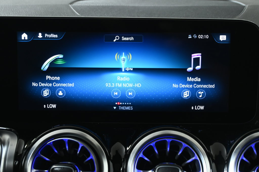 Used 2023 Mercedes-Benz GLB 250 4MATIC image 21