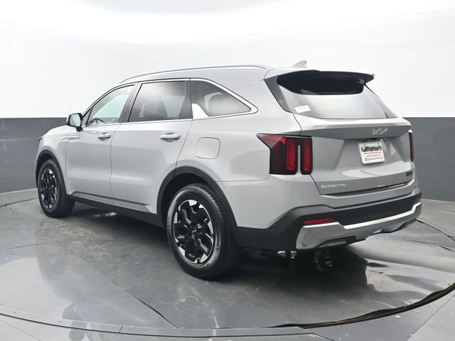 Used 2025 Kia Sorento S w/ Panoramic Sunroof Package FWD image 3