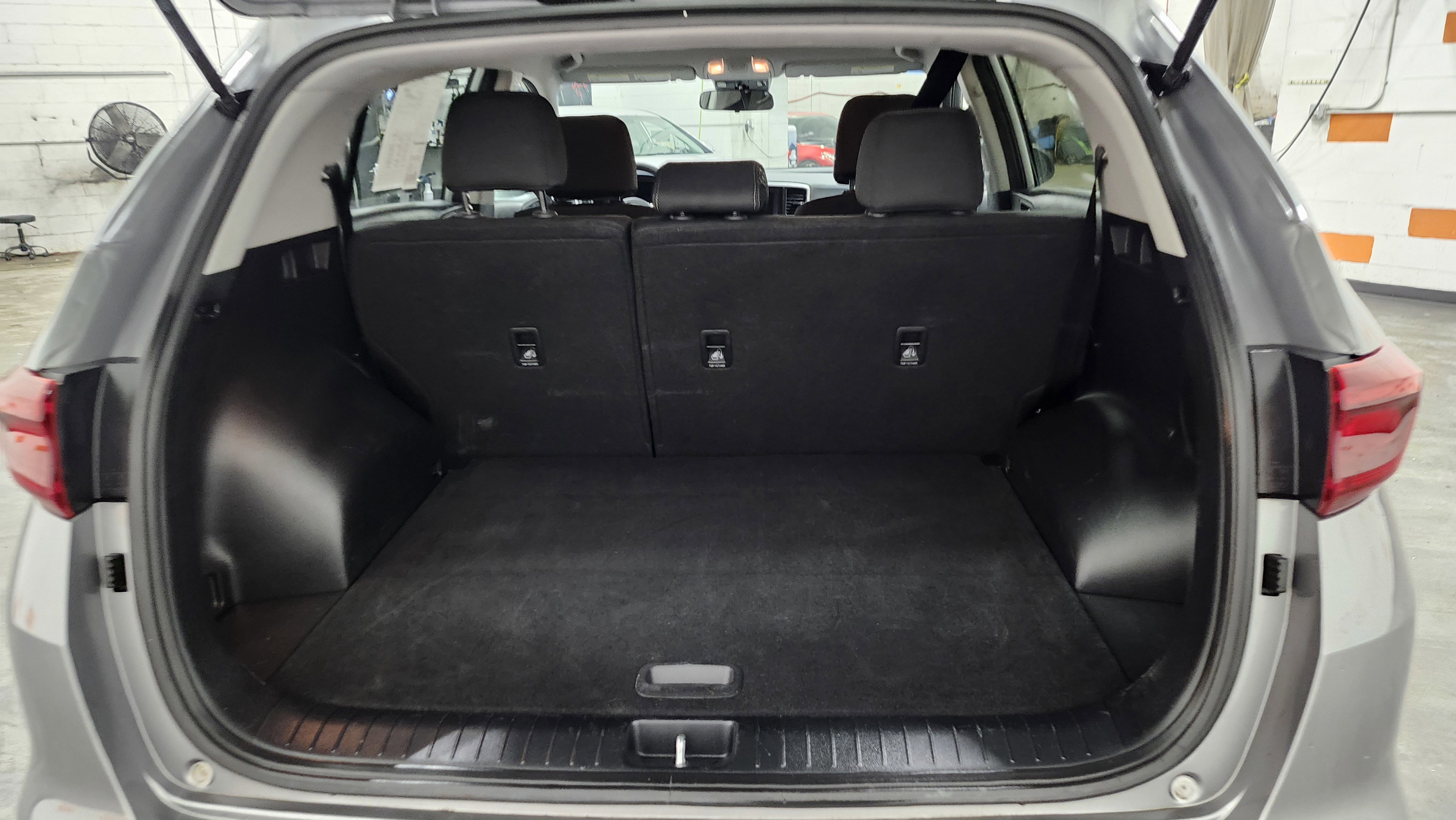 Used 2021 Kia Sportage LX image 20