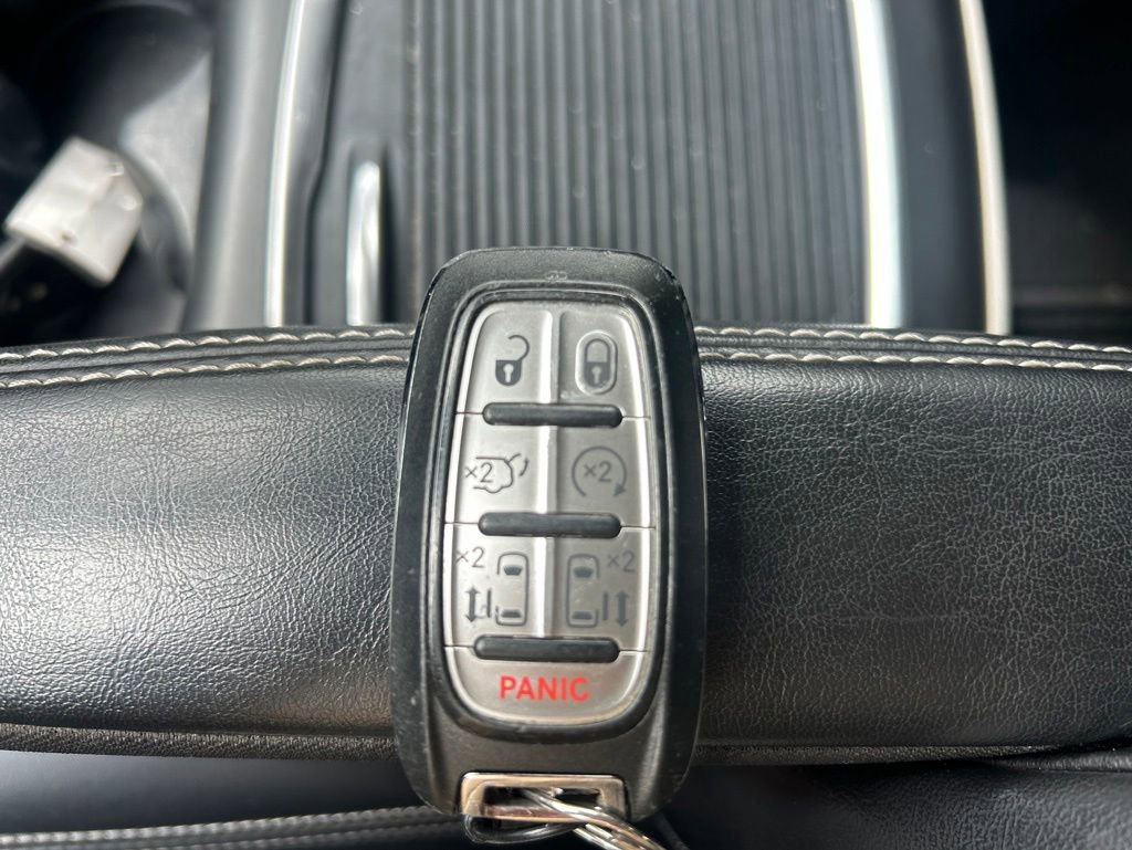 Certified 2023 Chrysler Pacifica Touring-L FWD image 18