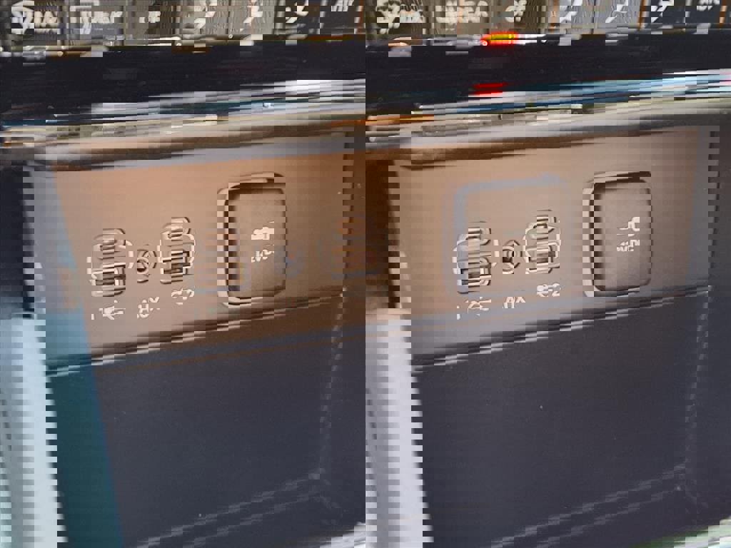 New 2025 Jeep Grand Cherokee Laredo X image 15