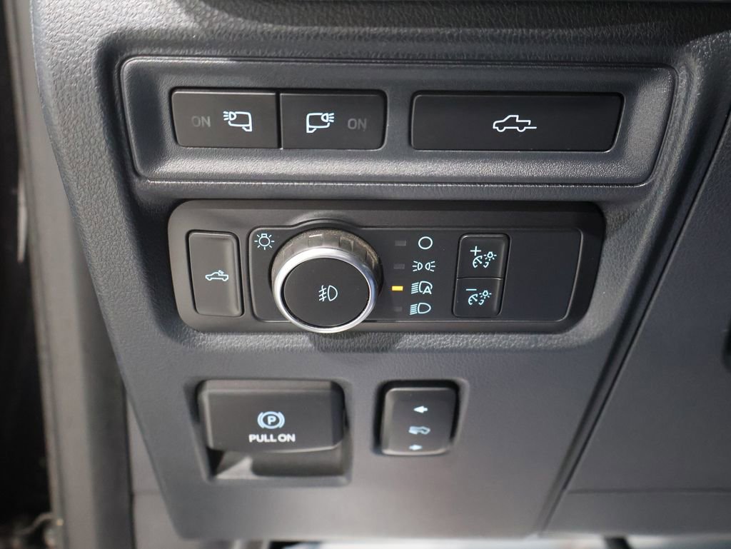 Used 2022 Ford F150 Lariat image 34