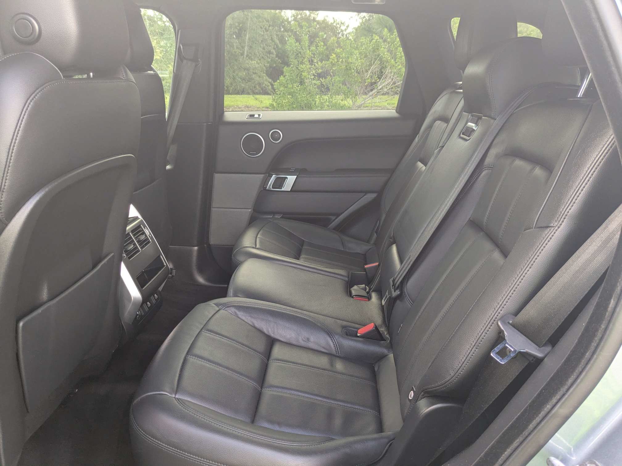 Used 2022 Land Rover Range Rover Sport SE AWD/4WD image 19