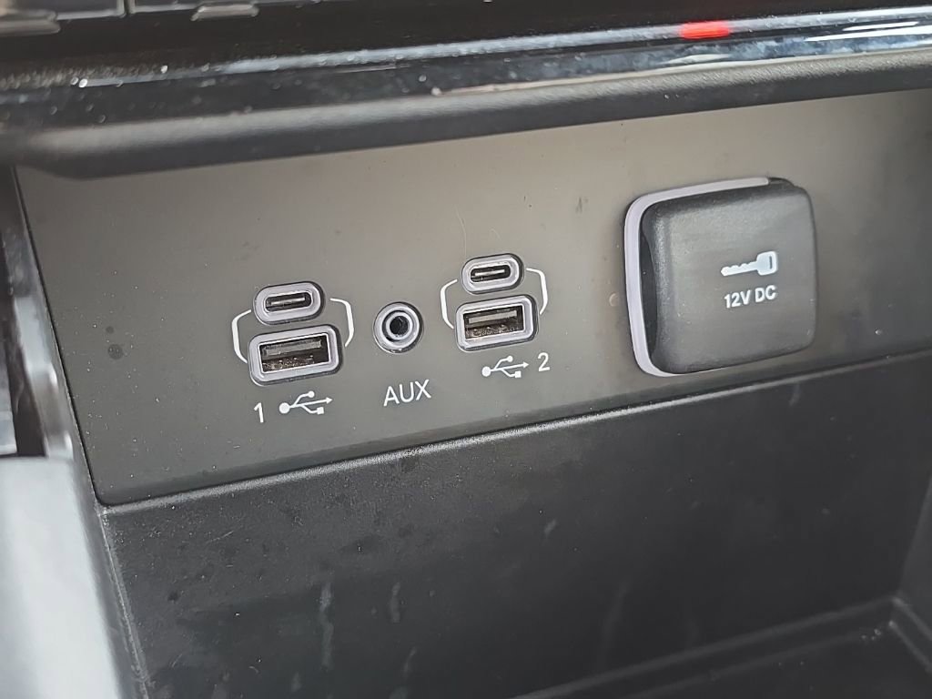 Used 2024 Jeep Grand Cherokee Limited AWD/4WD image 45