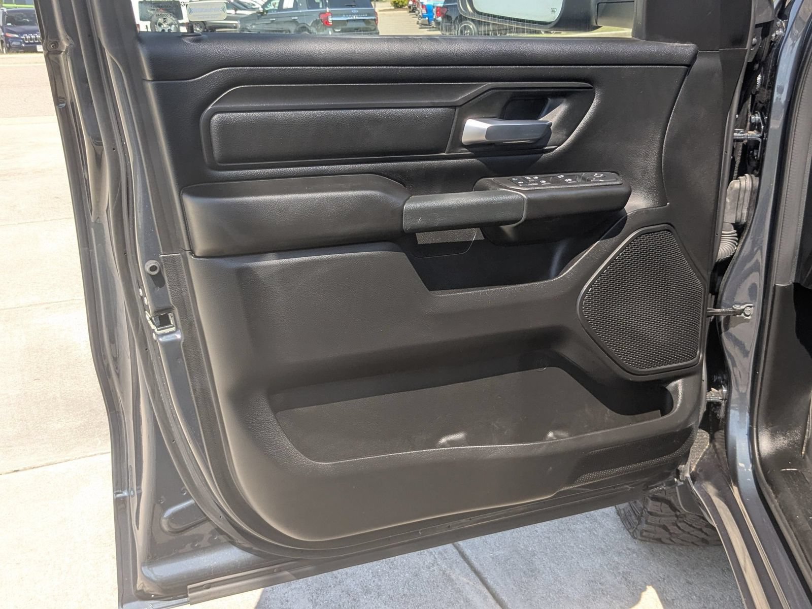 Used 2025 RAM 1500 Warlock AWD/4WD image 11