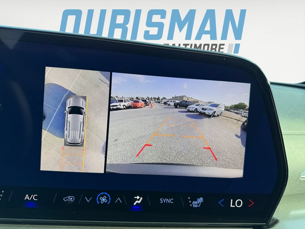 New 2027 Chevrolet Traverse LT w/ Driver Confidence Package FWD image 18