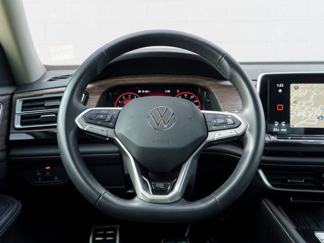 Used 2025 Volkswagen Atlas SEL Premium R-Line image 24
