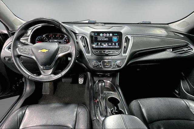 Used 2016 Chevrolet Malibu LT w/ Leather Package FWD image 8