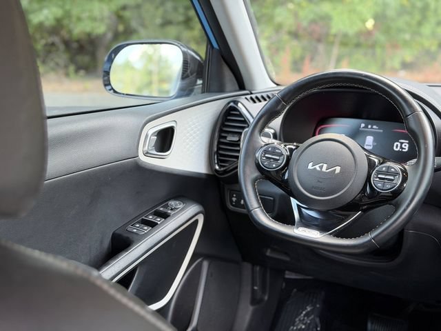 Certified 2024 Kia Soul GT-Line FWD image 34