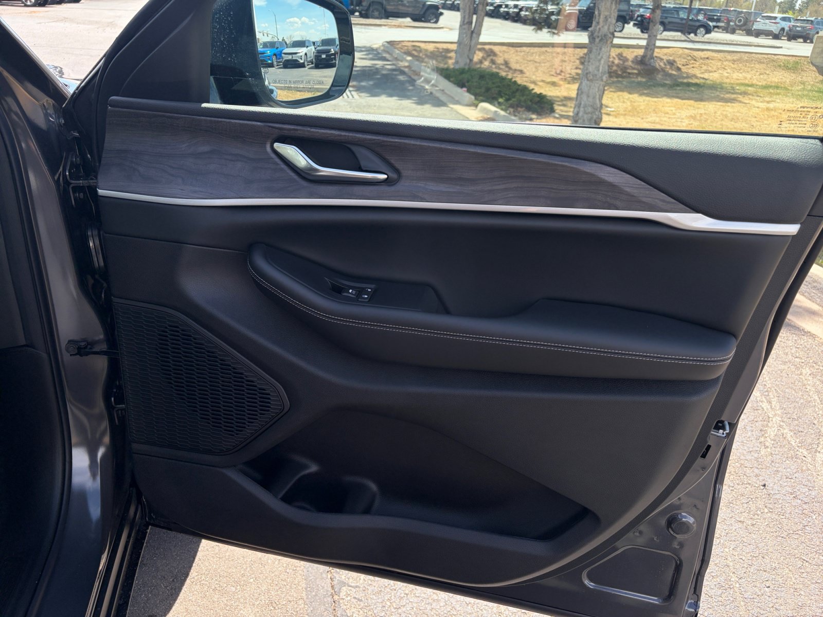New 2026 Jeep Grand Cherokee Altitude AWD/4WD image 21