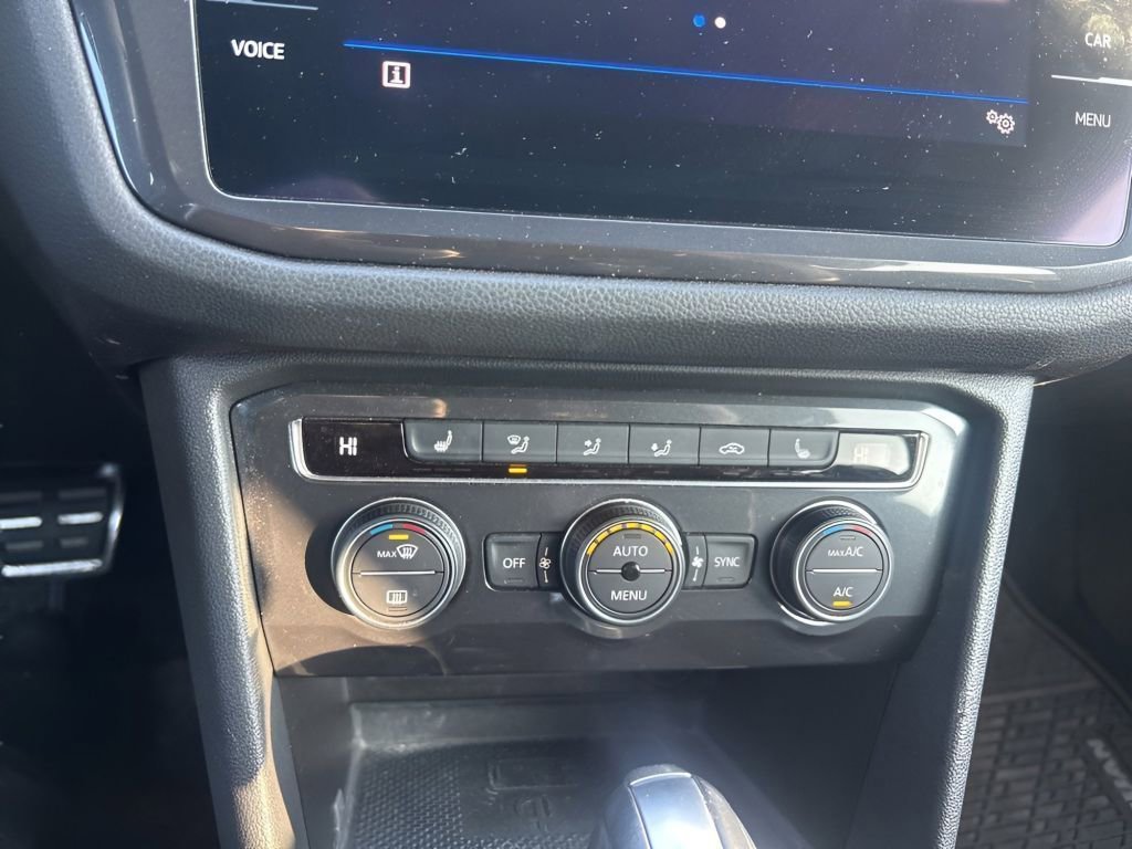 Used 2021 Volkswagen Tiguan SE R-Line image 27