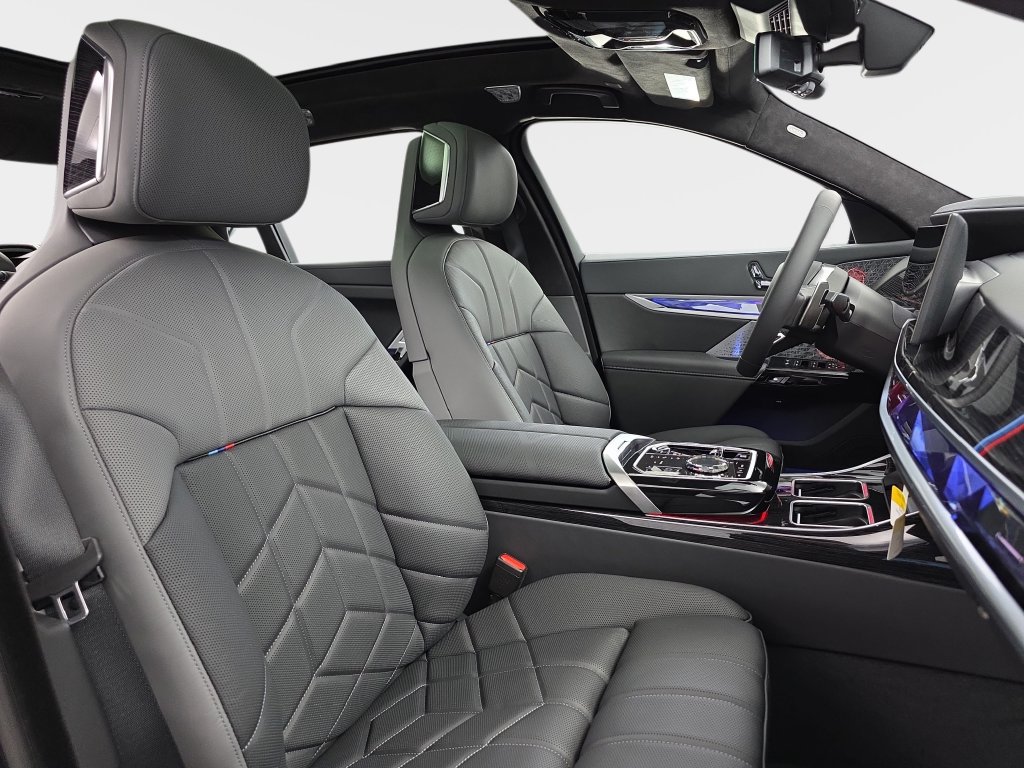 New 2026 BMW 760i xDrive w/ Executive Package AWD/4WD image 9