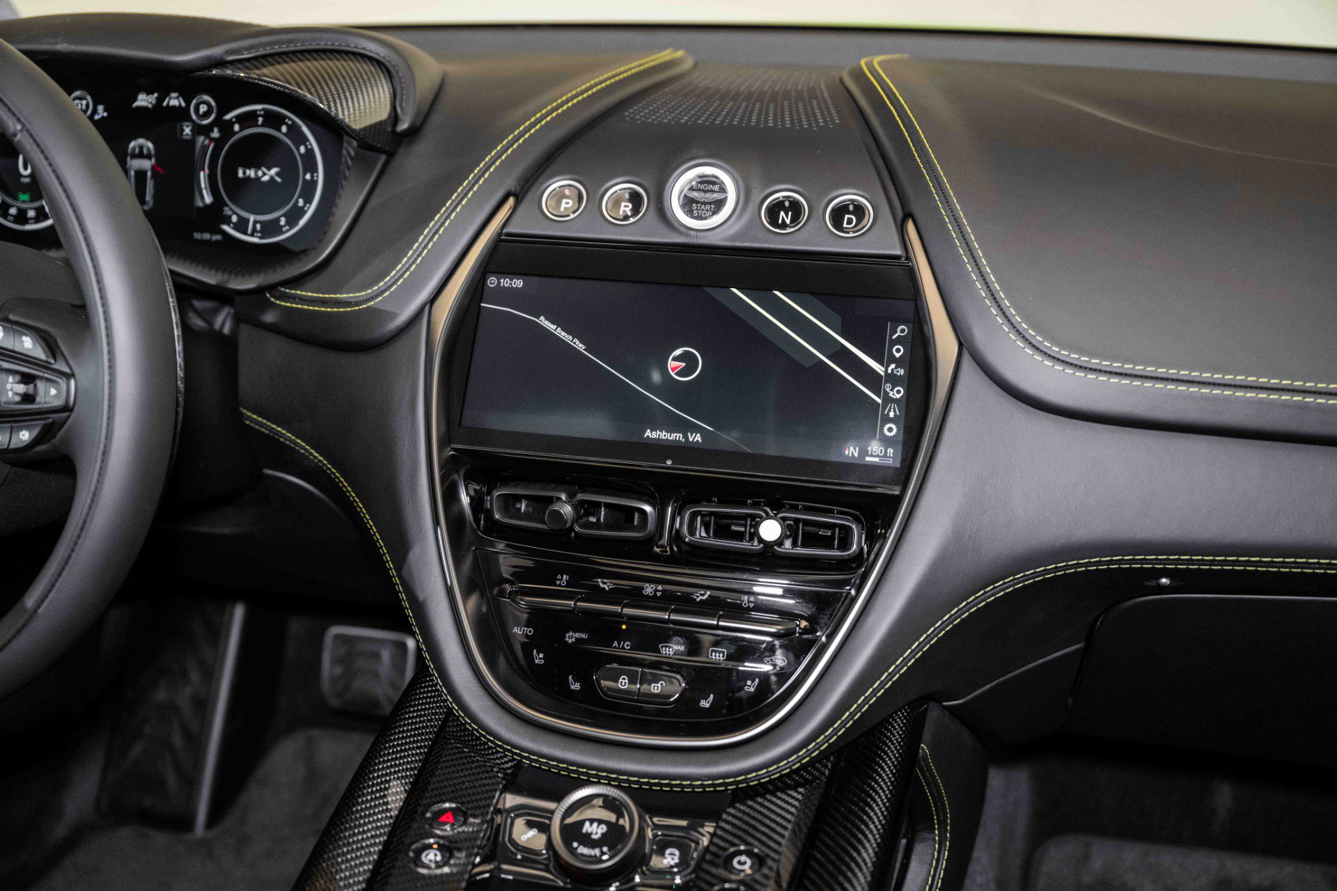 Used 2024 Aston Martin DBX 707 image 28