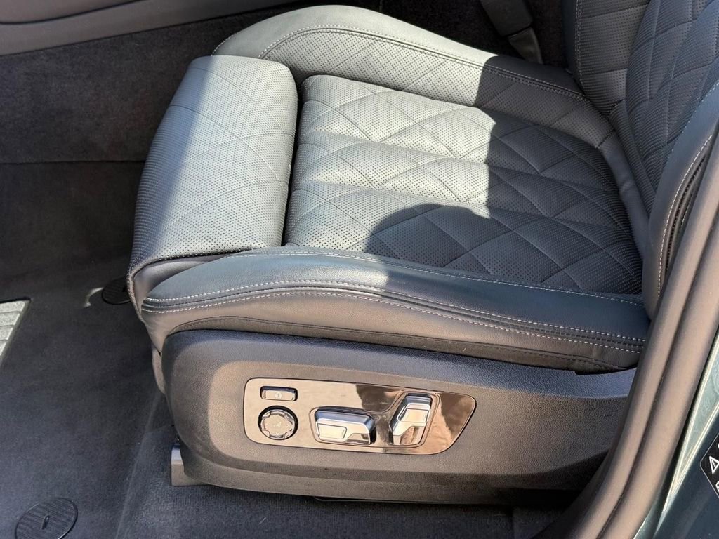 Used 2025 BMW X5 xDrive40i image 21