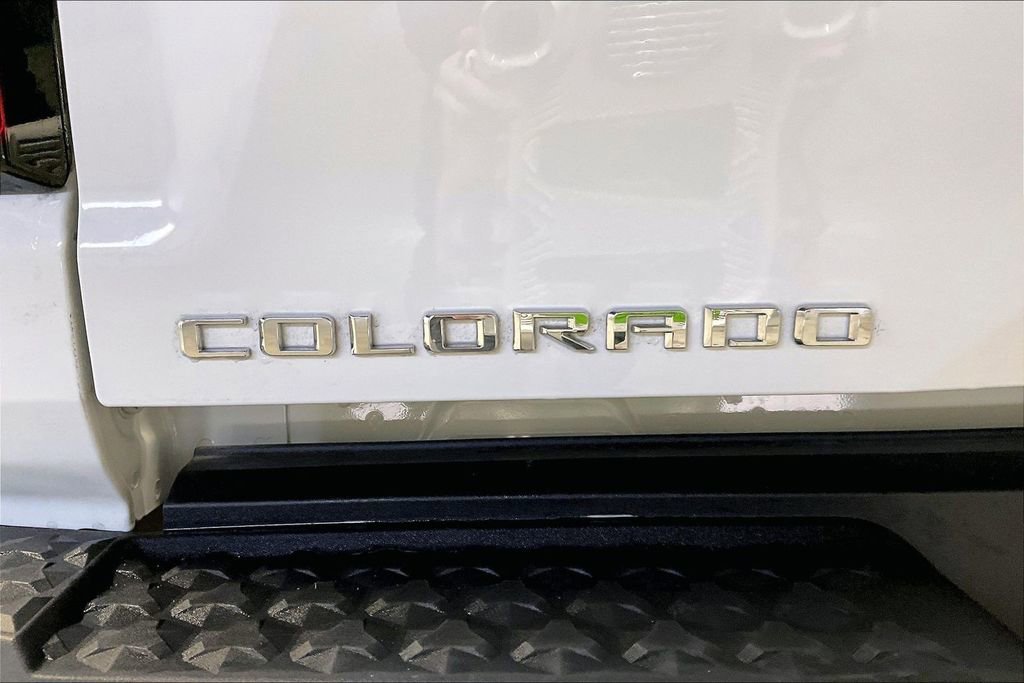Used 2025 Chevrolet Colorado LT w/ LT Convenience Package image 41