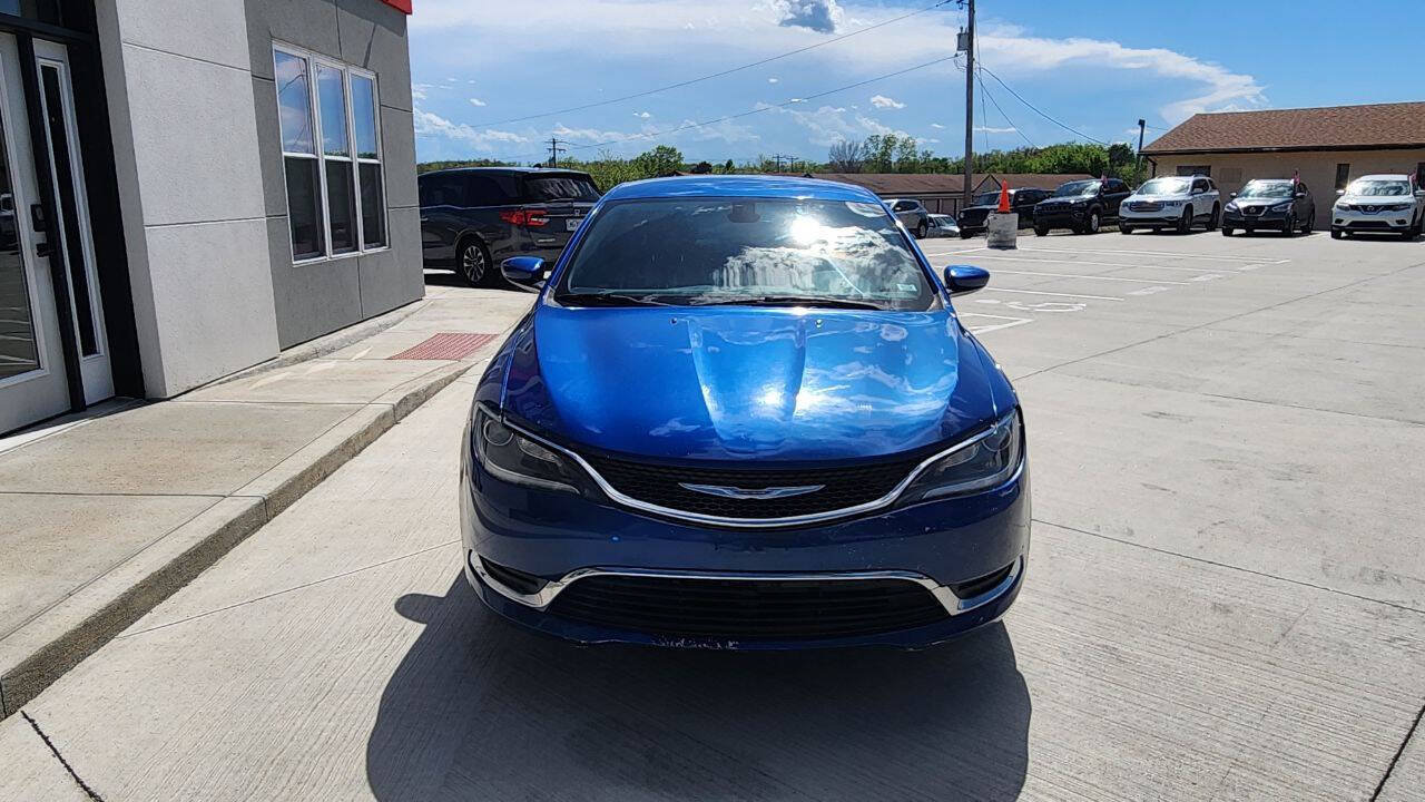 Used 2016 Chrysler 200 Limited FWD image 9
