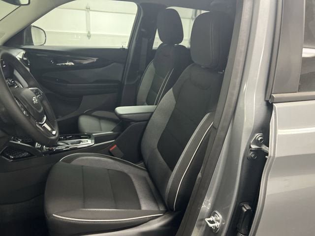 New 2026 Chevrolet TrailBlazer LT w/ Convenience Package FWD image 18