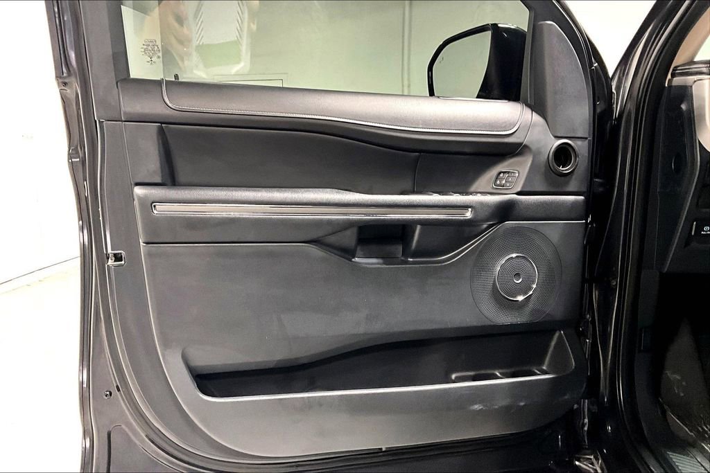 Used 2022 Ford Expedition XLT RWD image 21