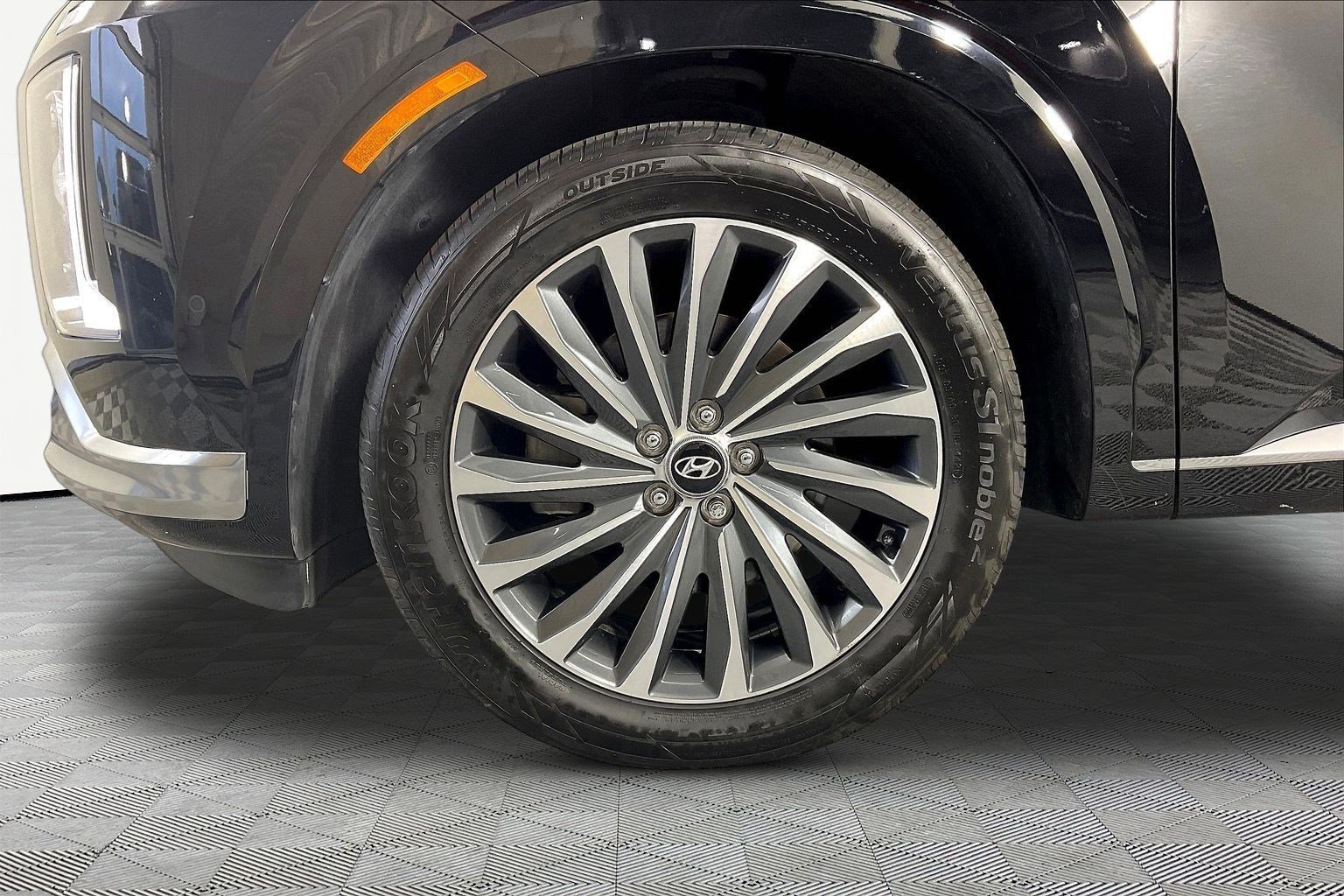 Used 2024 Hyundai Palisade Calligraphy FWD image 34