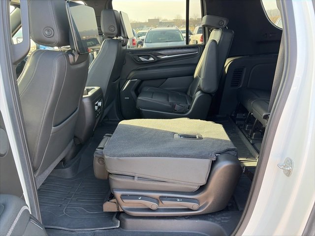 Used 2021 GMC Yukon XL Denali w/ Denali Ultimate Package image 38