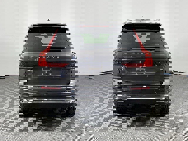 Used 2023 Volvo XC60 B5 Plus w/ Protection Package Premier FWD image 6