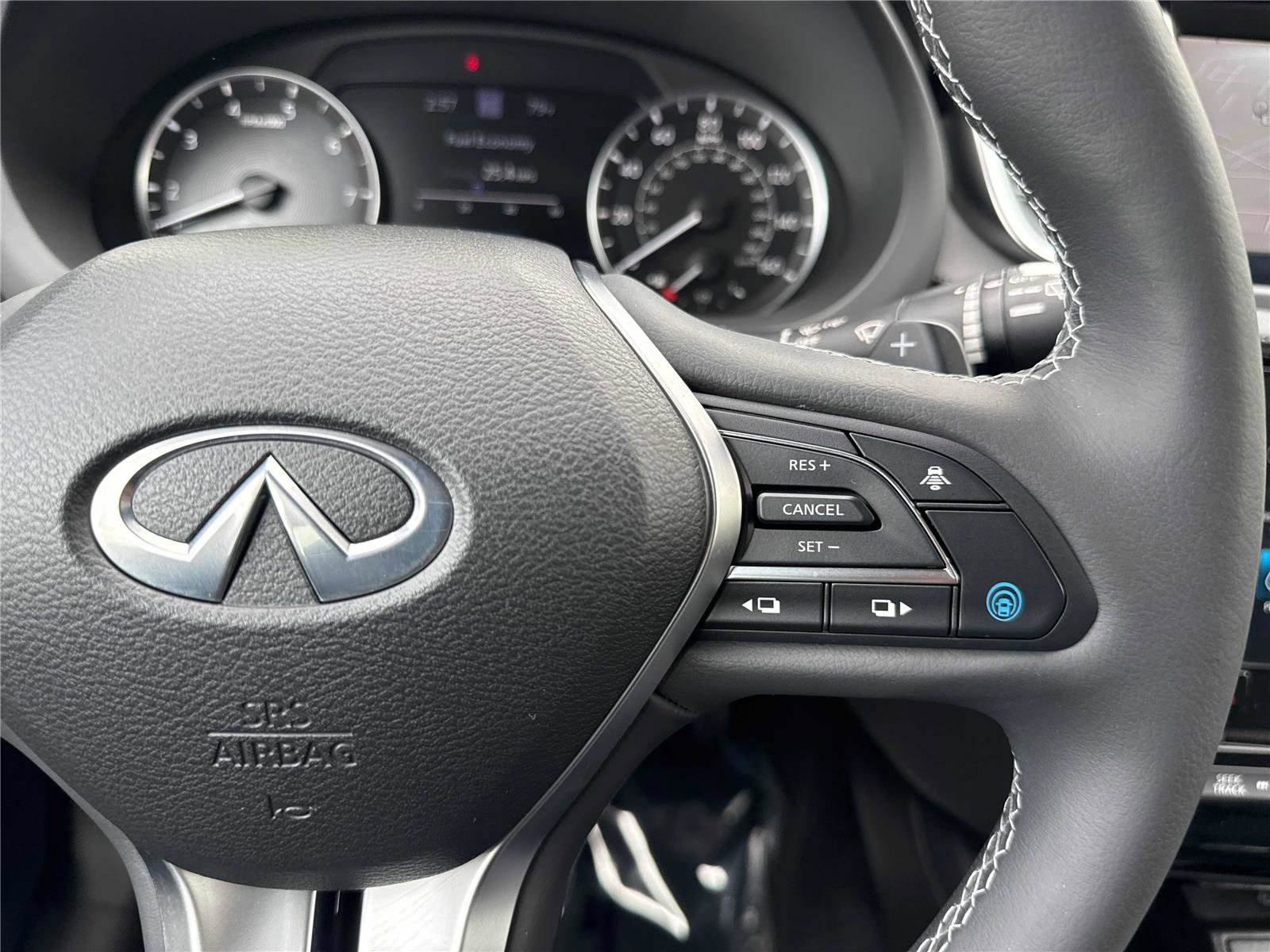 Used 2023 INFINITI QX50 Sport FWD image 19