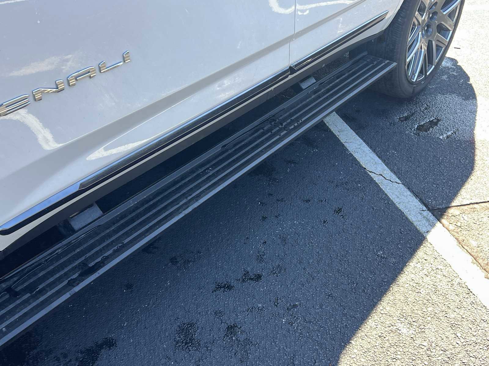 Used 2023 GMC Yukon Denali w/ Max Trailering Package image 34