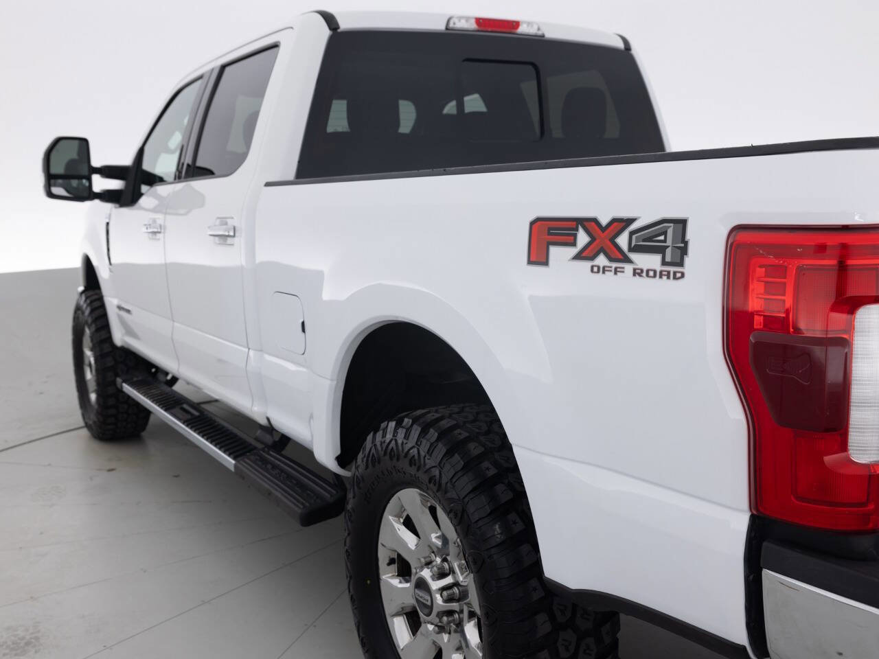 Used 2019 Ford F250 Lariat w/ Lariat Ultimate Package image 13