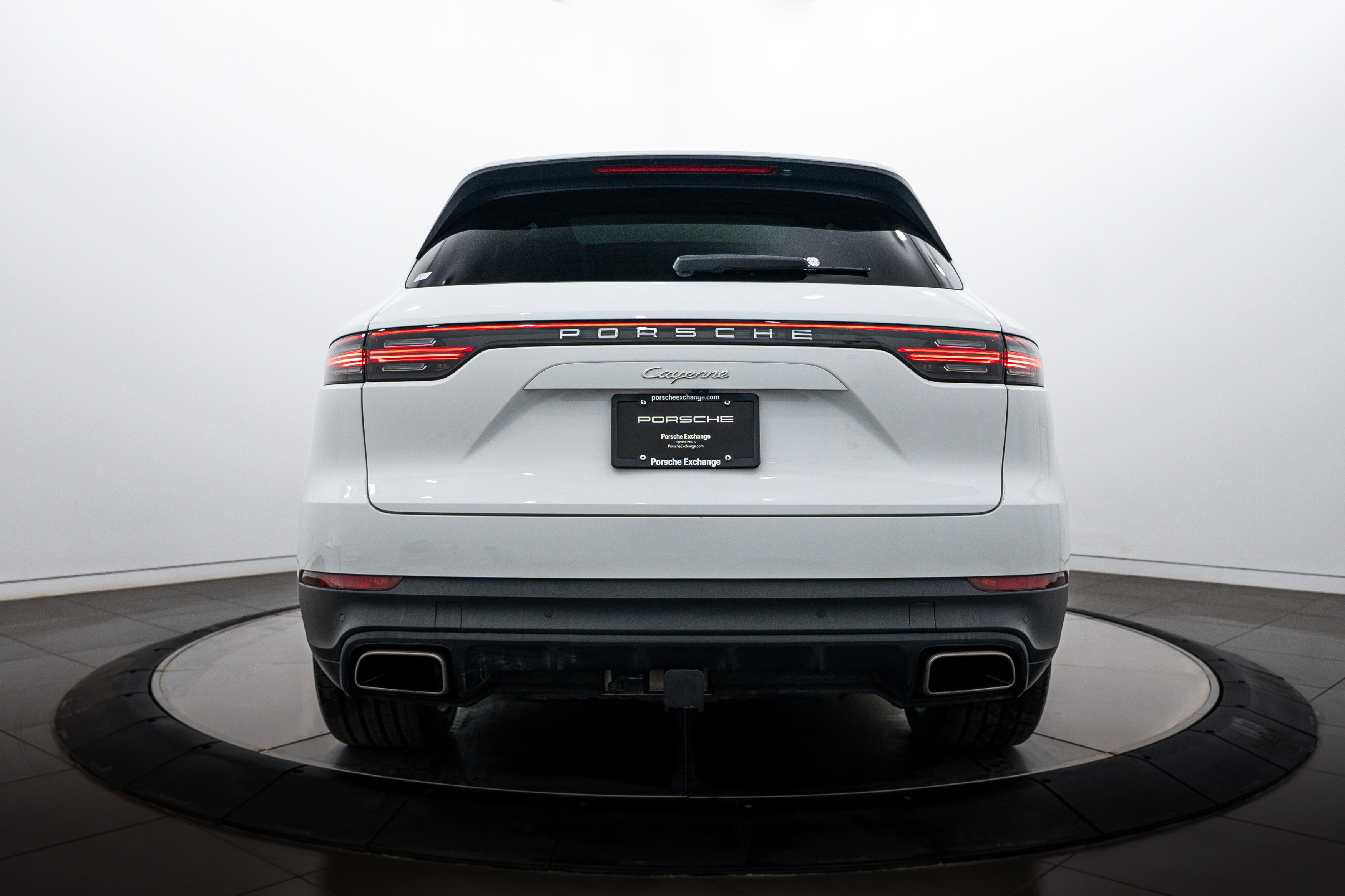 Certified 2023 Porsche Cayenne image 6