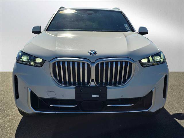 Used 2025 BMW X5 xDrive50e image 8