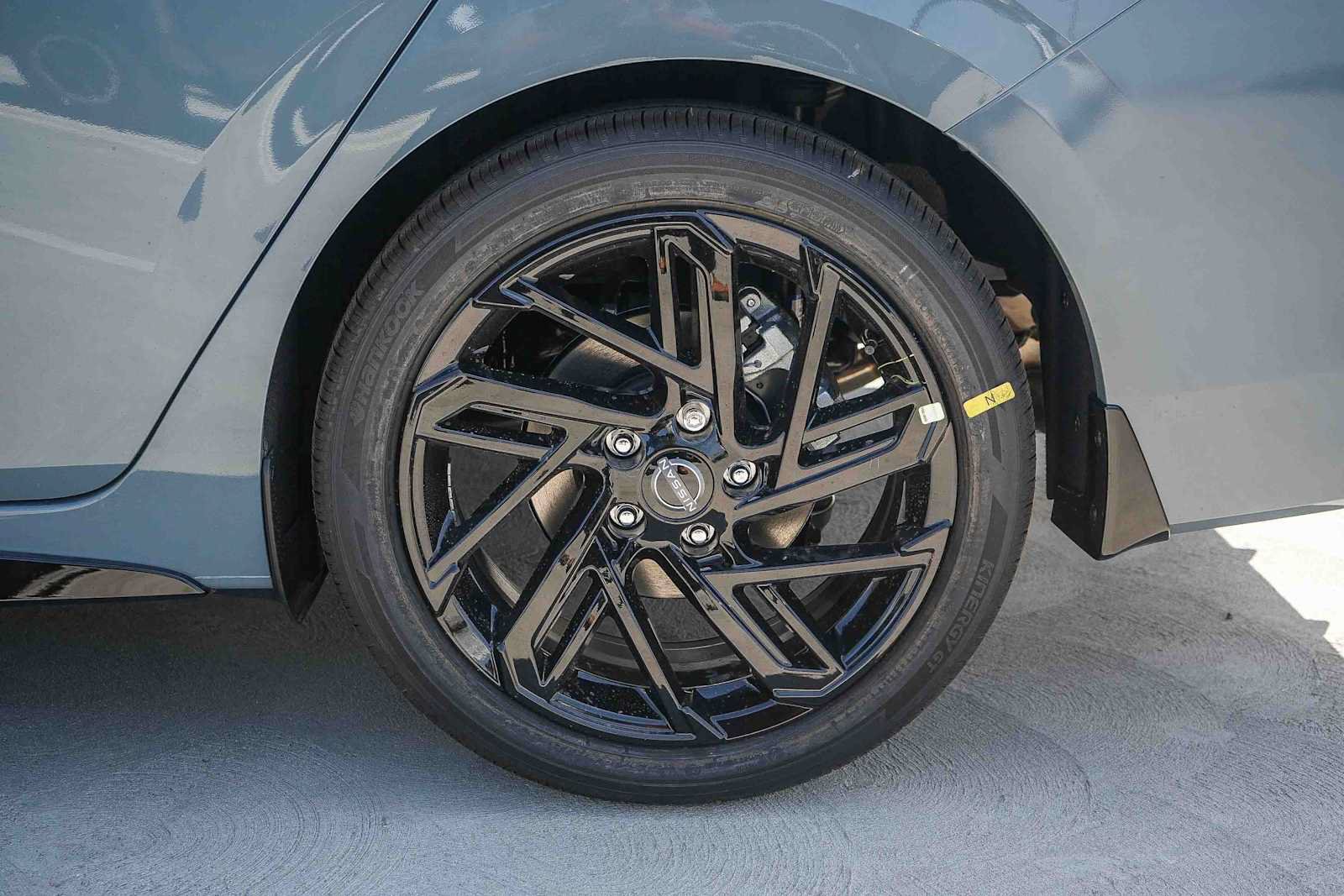 New 2027 Nissan Sentra SR FWD image 10