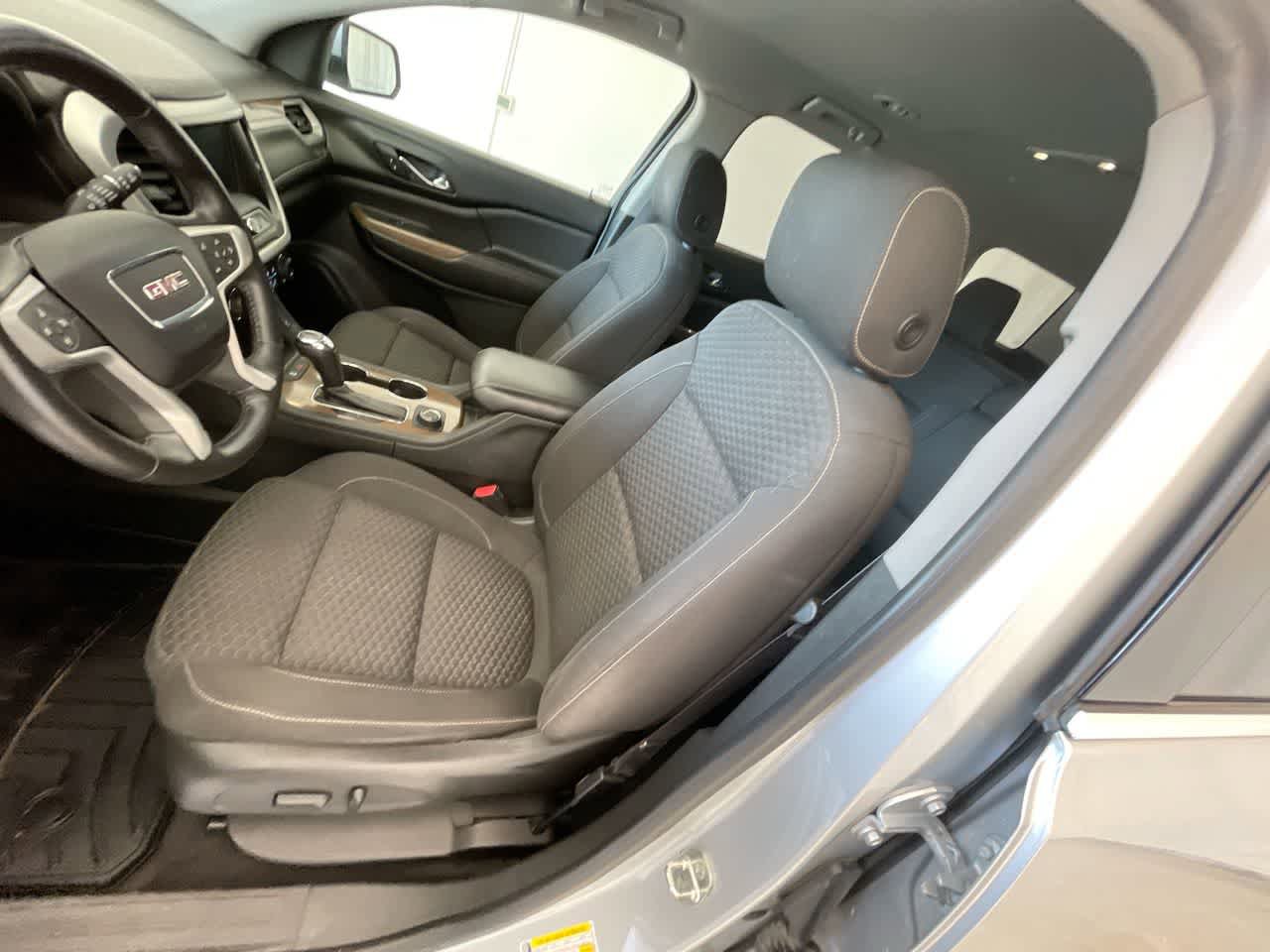 Used 2017 GMC Acadia SLE AWD/4WD image 10