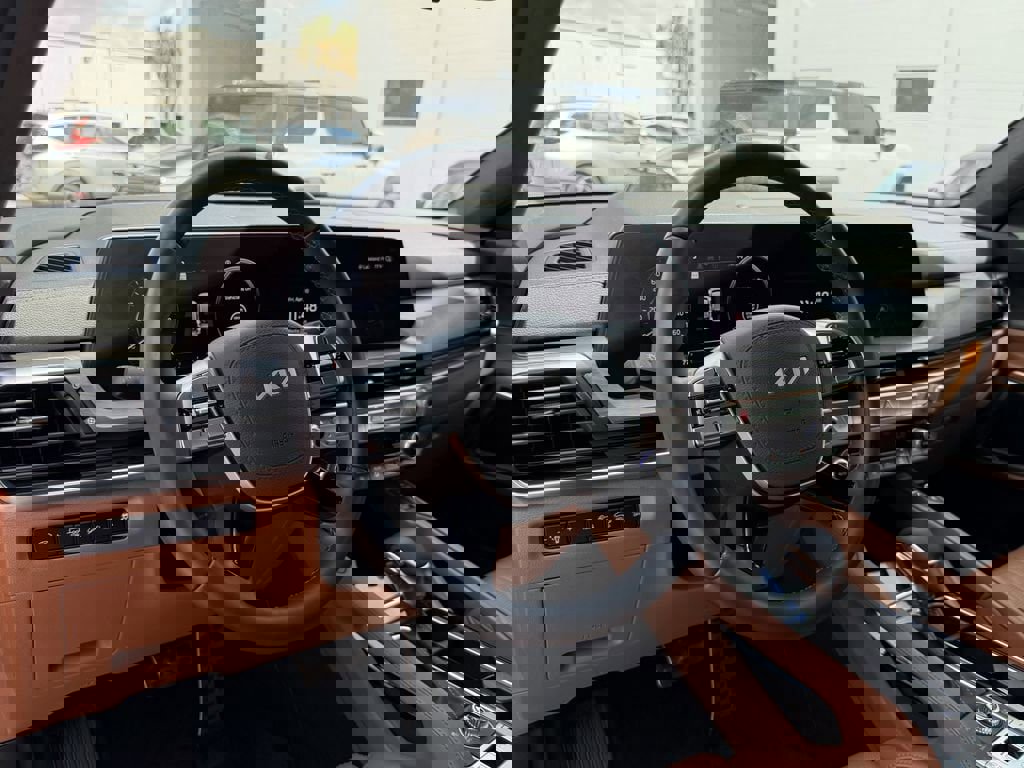 Certified 2025 Kia Telluride SX Prestige X-Line AWD/4WD image 18