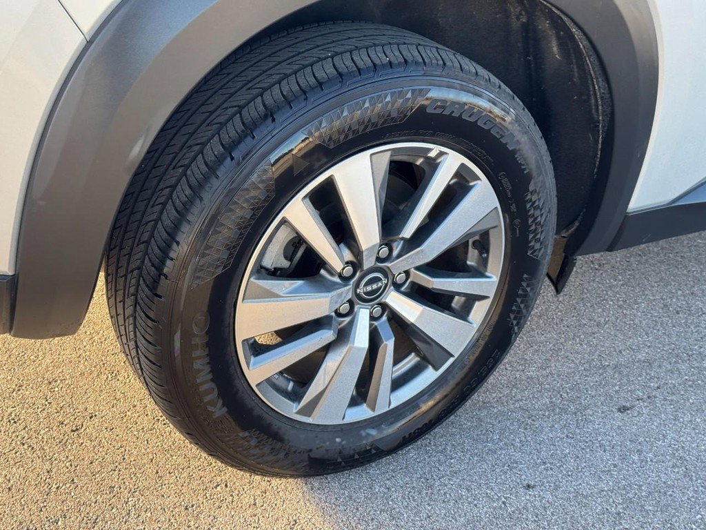 Used 2025 Nissan Pathfinder SL image 7