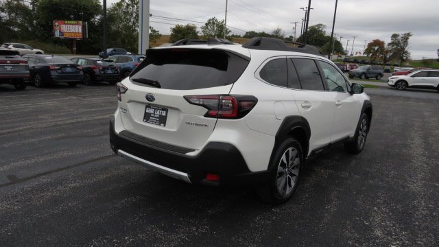 Used 2025 Subaru Outback Limited image 7